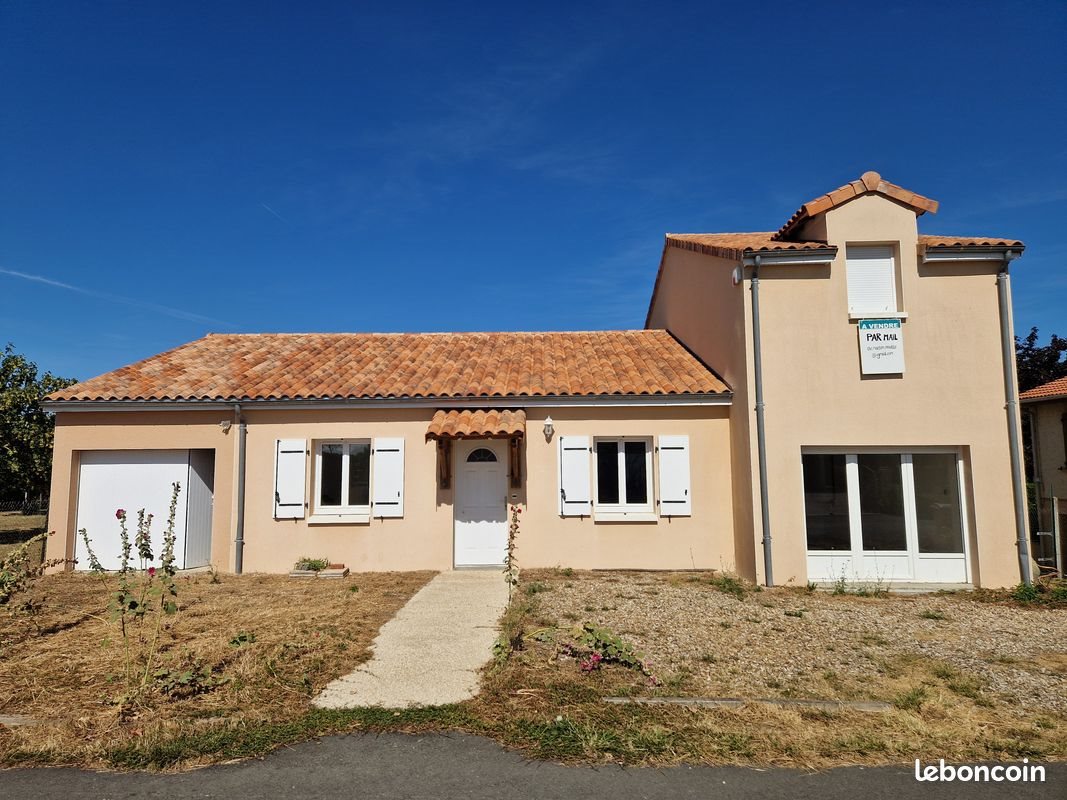 Maison à vendre, 143m², Neuville-de-Poitou