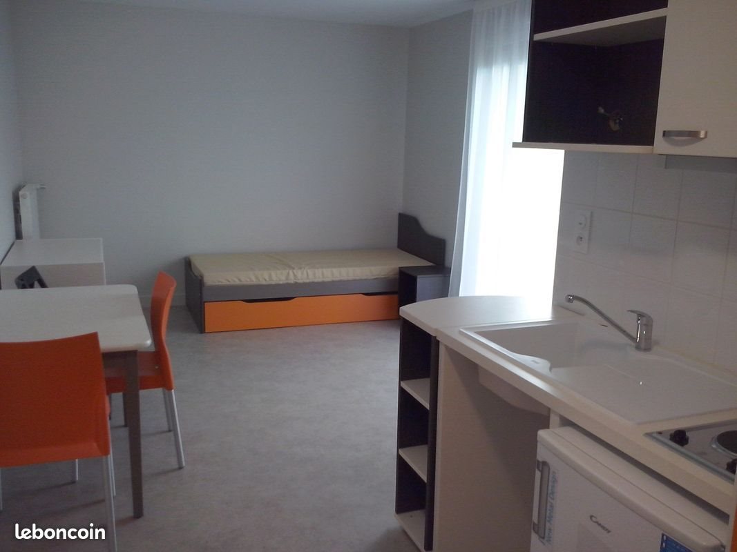 Maison à louer, 20m², Chemillé