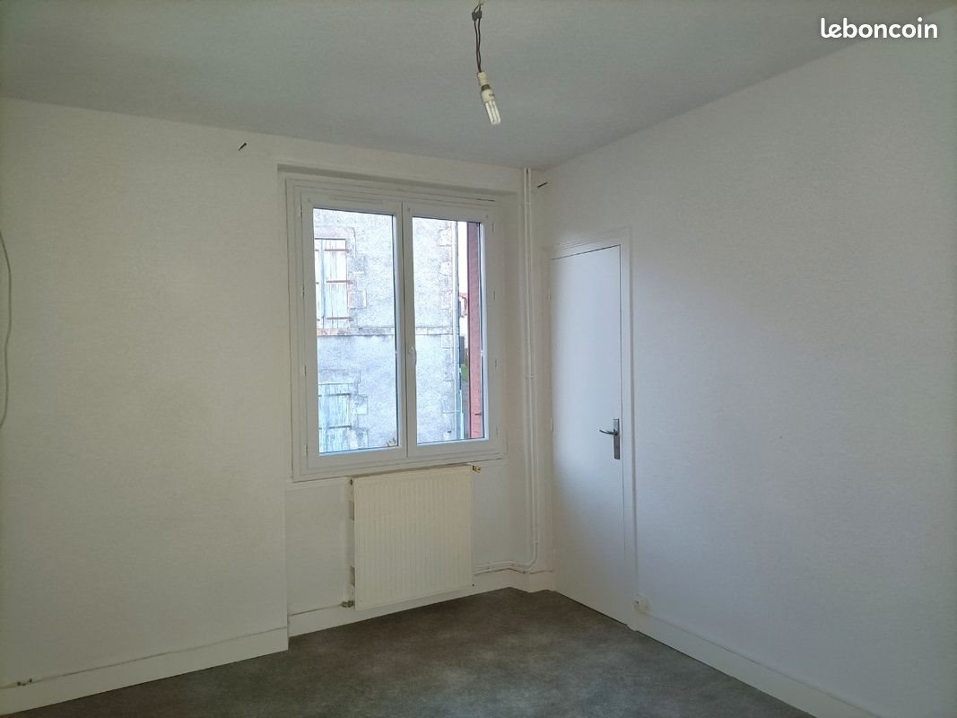 Appartement à louer, 64m², Piégut-Pluviers