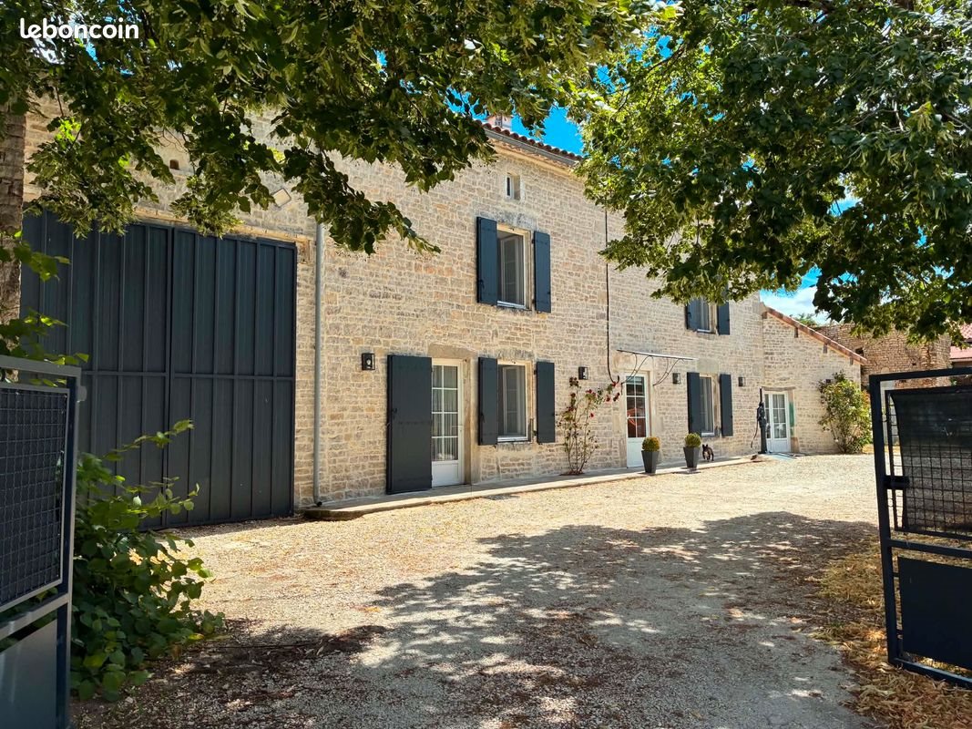 Maison à vendre, 200m², Puyréaux