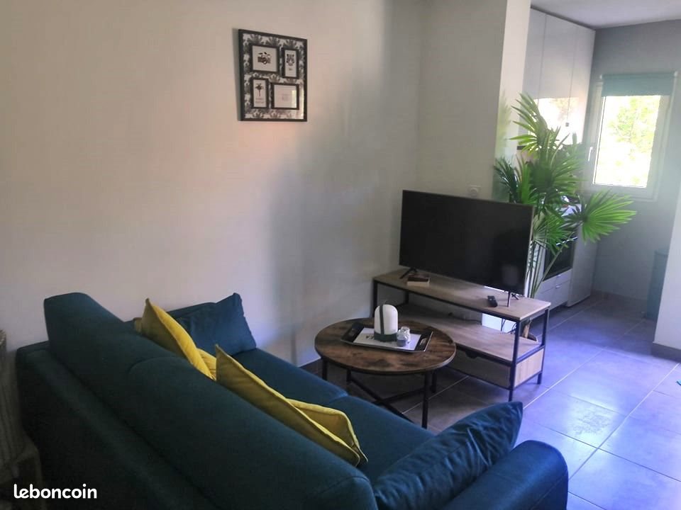 Appartement à louer, 25m², Nîmes