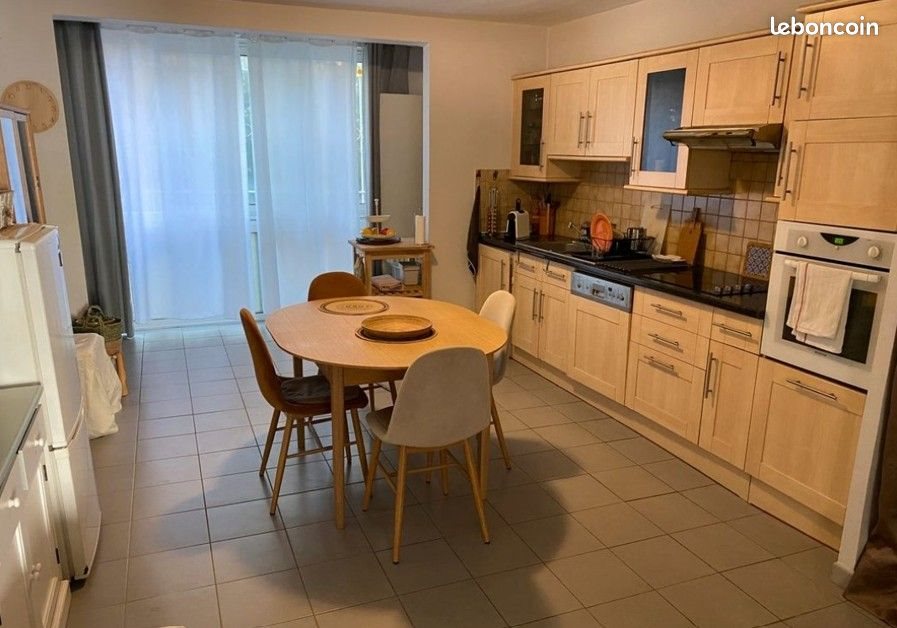 Appartement à louer, 79m², Allauch