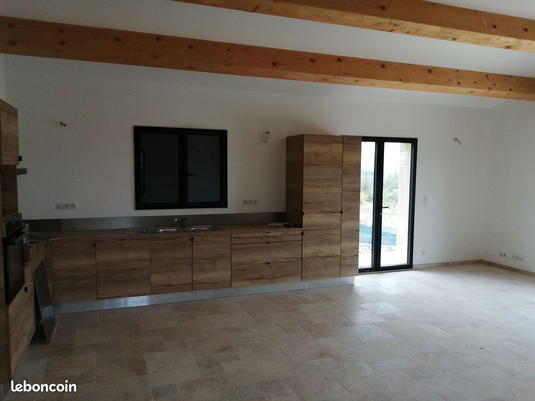 Maison à louer, 90m², Reillanne