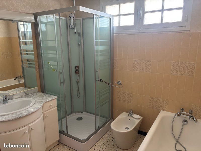 Maison à louer, 120m², Servian