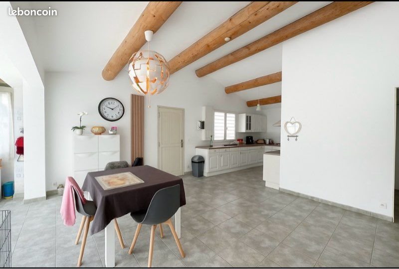 Maison à vendre, 130m², Saint-Mitre-les-Remparts