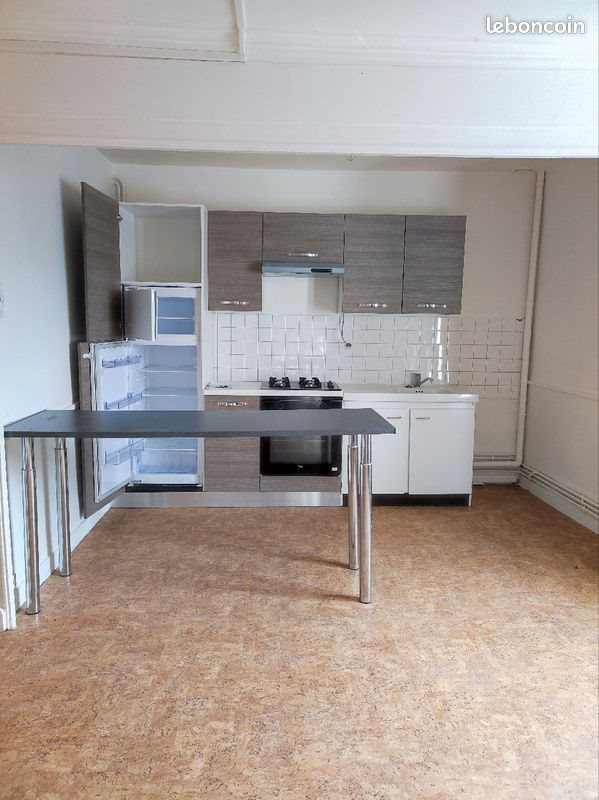 Appartement à louer, 60m², Saint-Léonard-de-Noblat