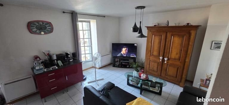 Appartement à louer, 80m², Poligny