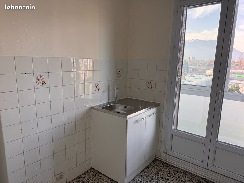 Appartement à louer, 55m², Saint-Martin-d'Hères