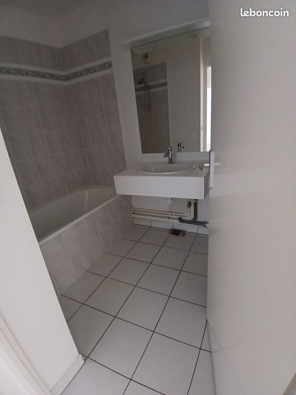 Appartement à louer, 46m², Cenon