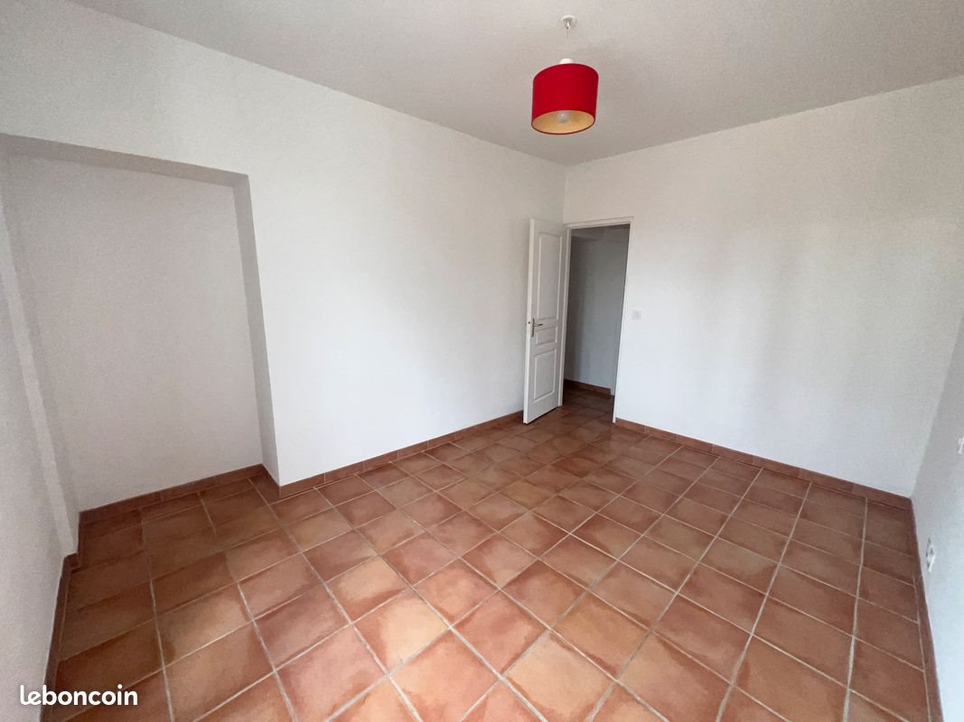 Appartement à louer, 55m², Orange