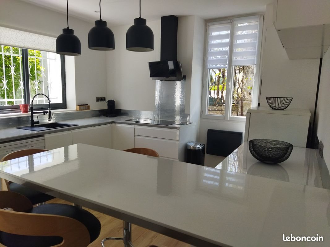 Maison à louer, 137m², Mortagne-sur-Gironde