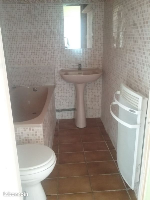 Maison à louer, 70m², Puylaroque