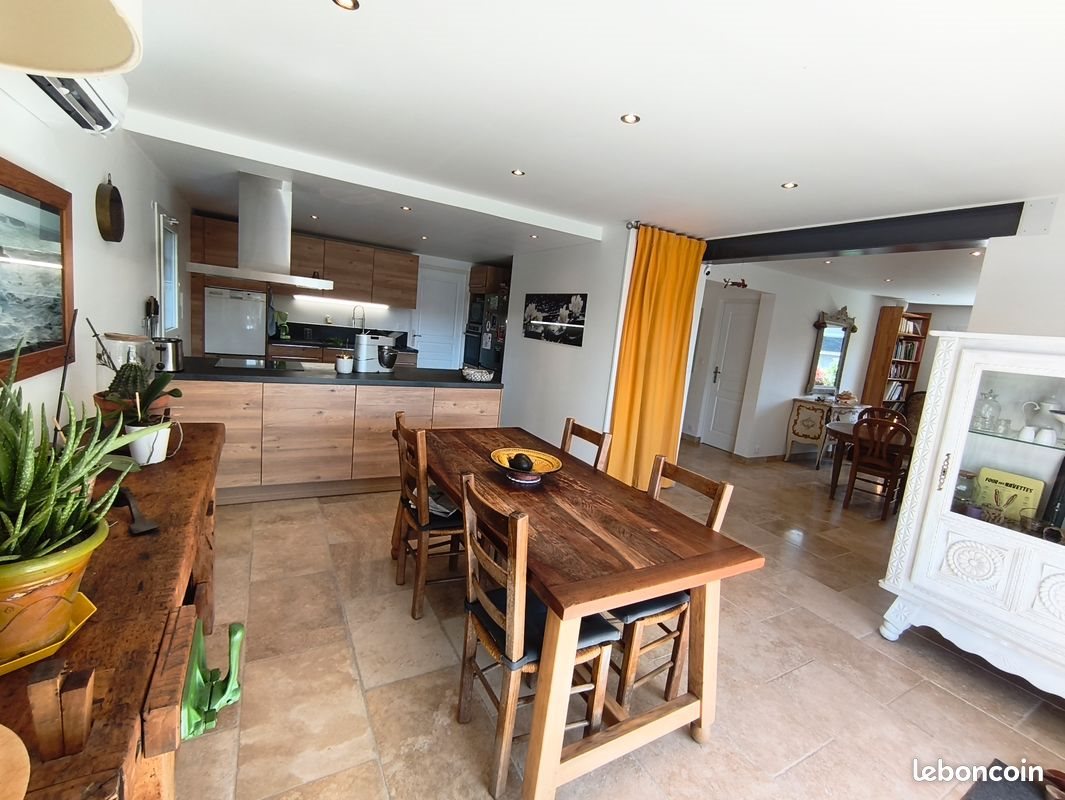 Maison à vendre, 156m², Rognonas