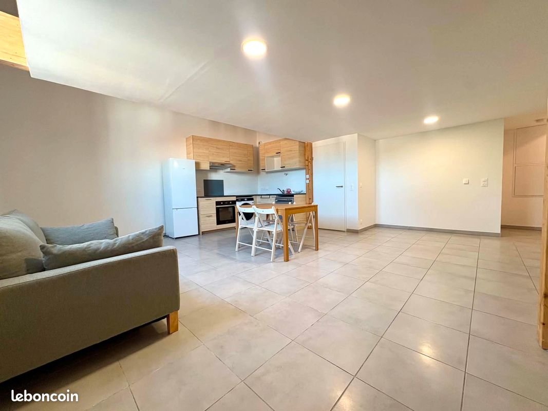 Appartement à louer, 75m², Mérignac