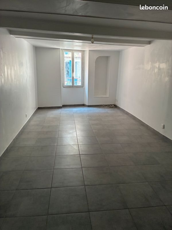 Appartement à louer, 46m², Rians