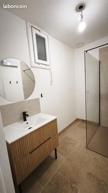 Appartement à louer, 46m², Pouzolles
