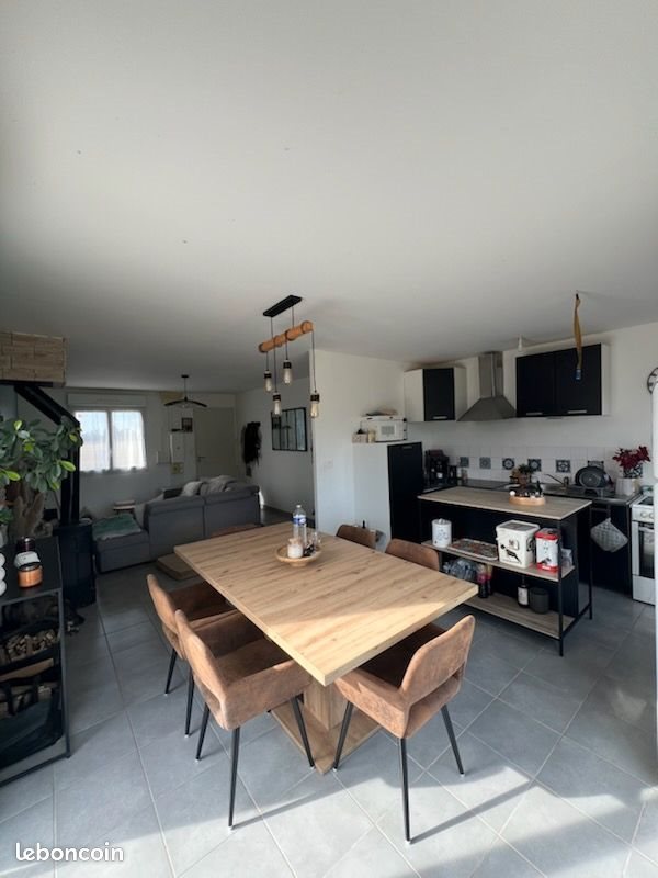 Maison à louer, 80m², Auppegard