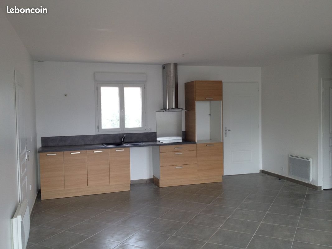 Maison à louer, 85m², Solterre