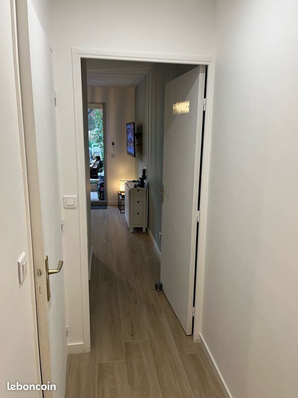 Appartement à louer, 25m², Saint-Raphaël