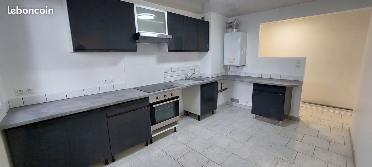 Appartement à louer, 84m², Lunel