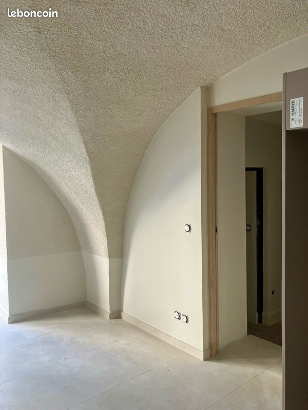 Appartement à louer, 38m², Eyguières