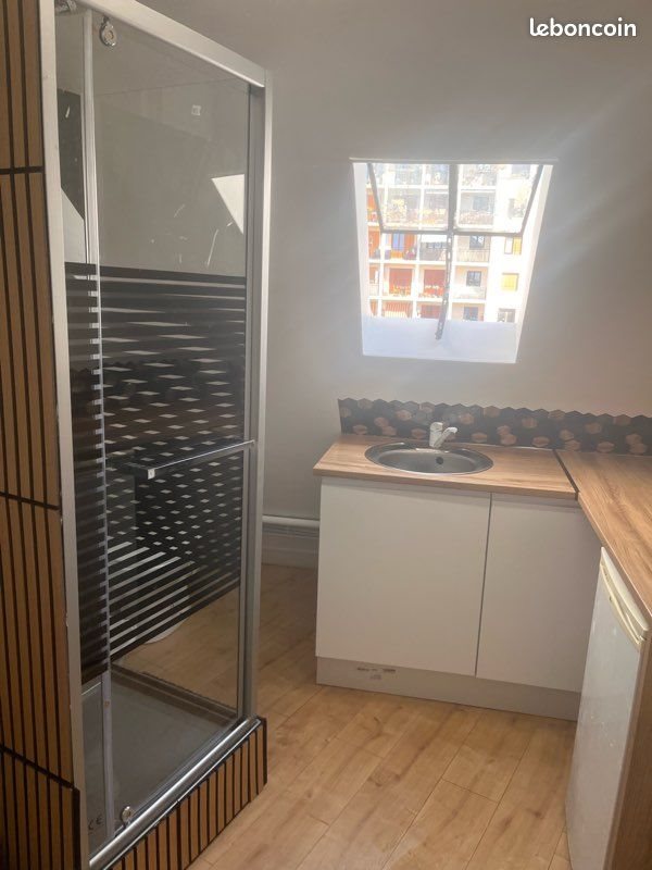 Appartement à louer, 10m², Paris 20ème