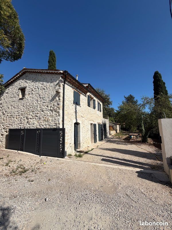 Maison à louer, 95m², Peymeinade