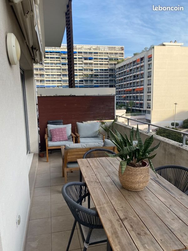 Appartement à louer, 70m², Marseille 8ème