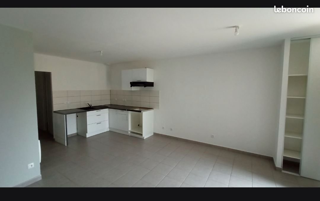 Maison à louer, 70m², Roquefort