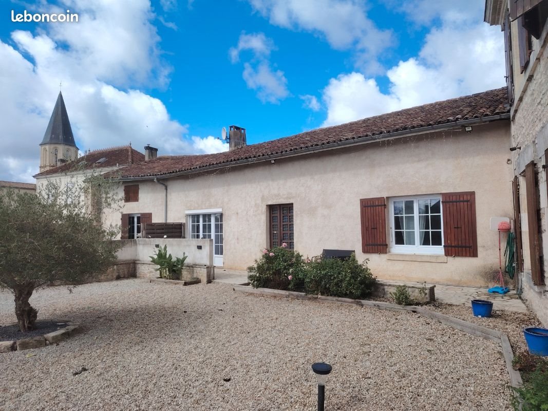 Maison à louer, 80m², Mazeray