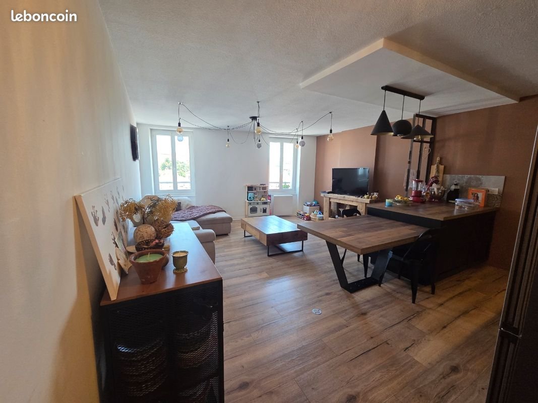 Appartement à vendre, 70m², Saint-Symphorien-sur-Coise