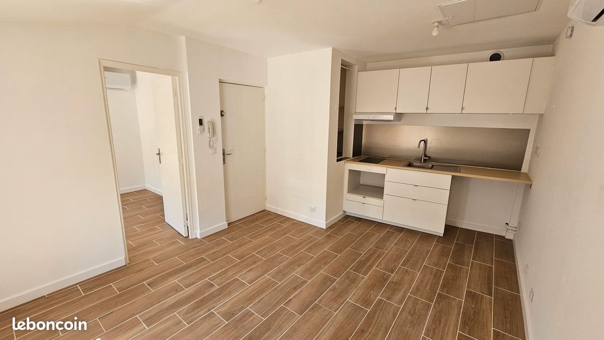 Appartement à louer, 27m², Orange