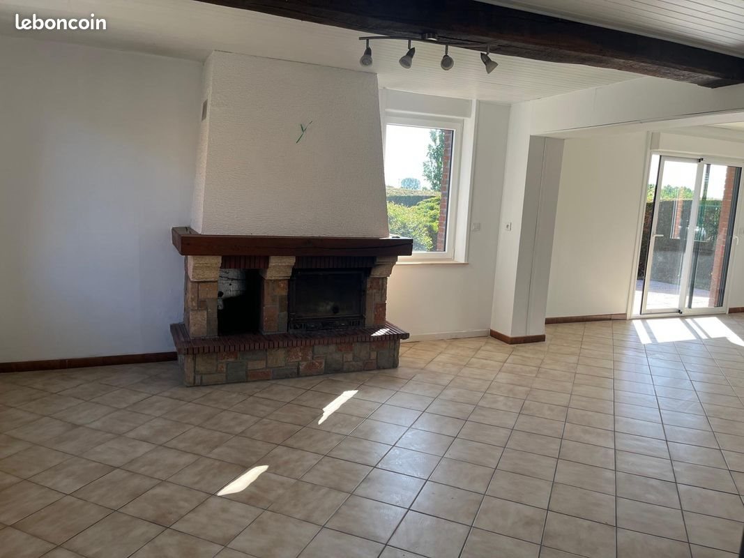 Maison à louer, 180m², Bermerain