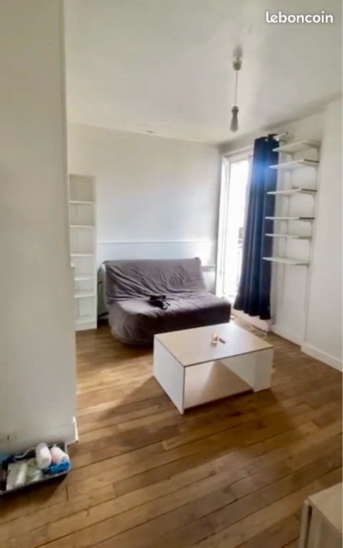 Appartement à louer, 18m², Paris 18ème