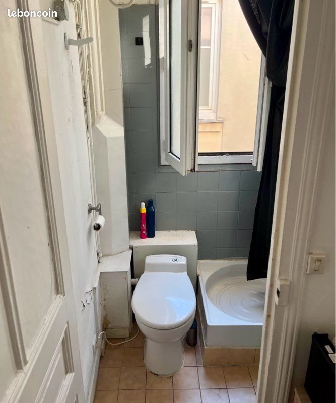 Appartement à louer, 18m², Paris 18ème