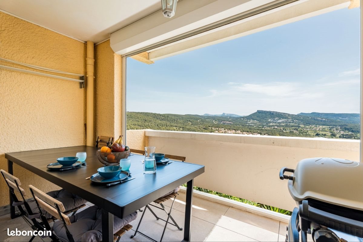 Appartement à louer, 68m², Cassis