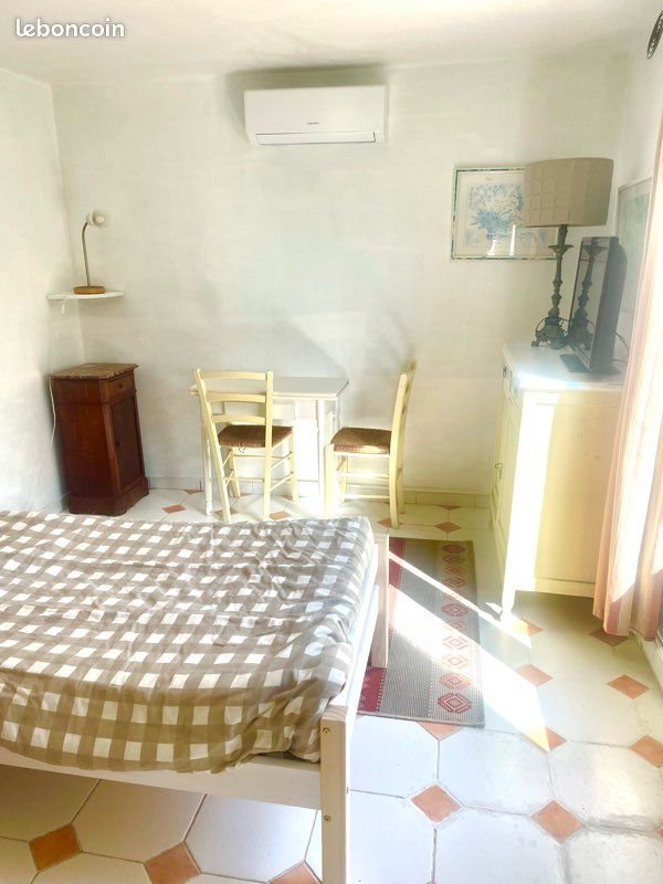 Appartement à louer, 12m², Eguilles