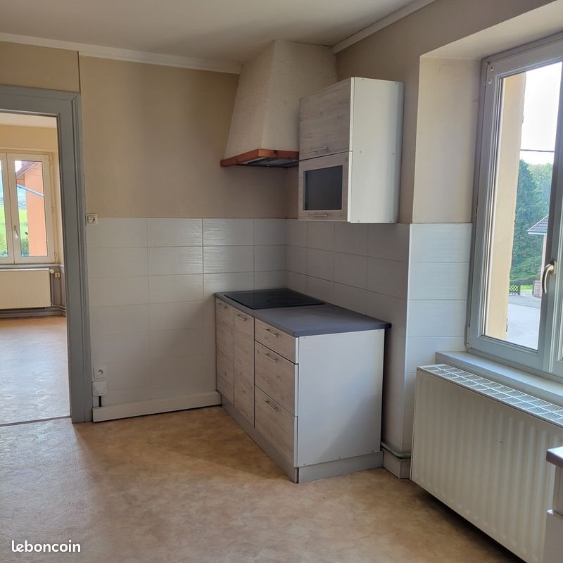 Appartement à louer, 80m², Fêche-l'Eglise