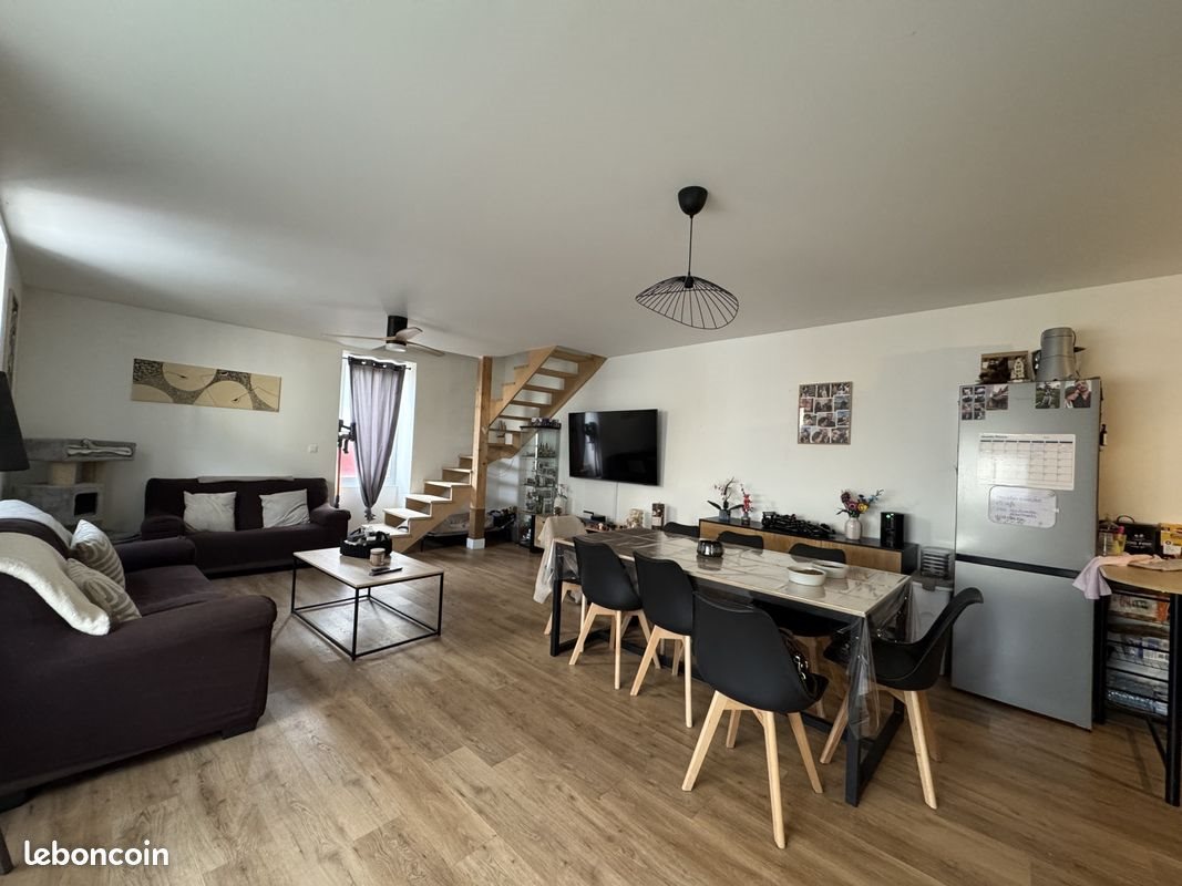 Maison à louer, 77m², Sainte-Croix-du-Mont