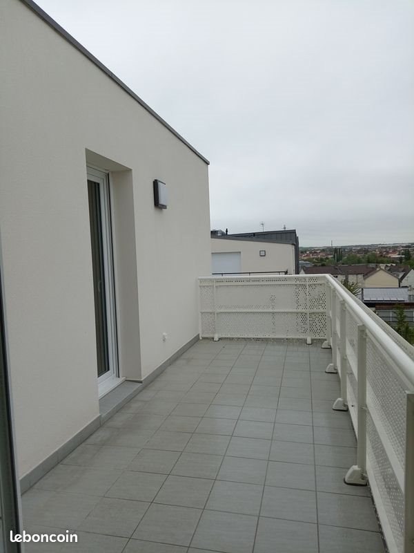 Appartement à louer, 74m², Tinqueux