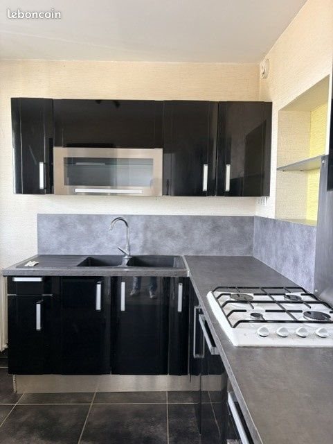 Appartement à louer, 46m², Saint-Julien-les-Villas