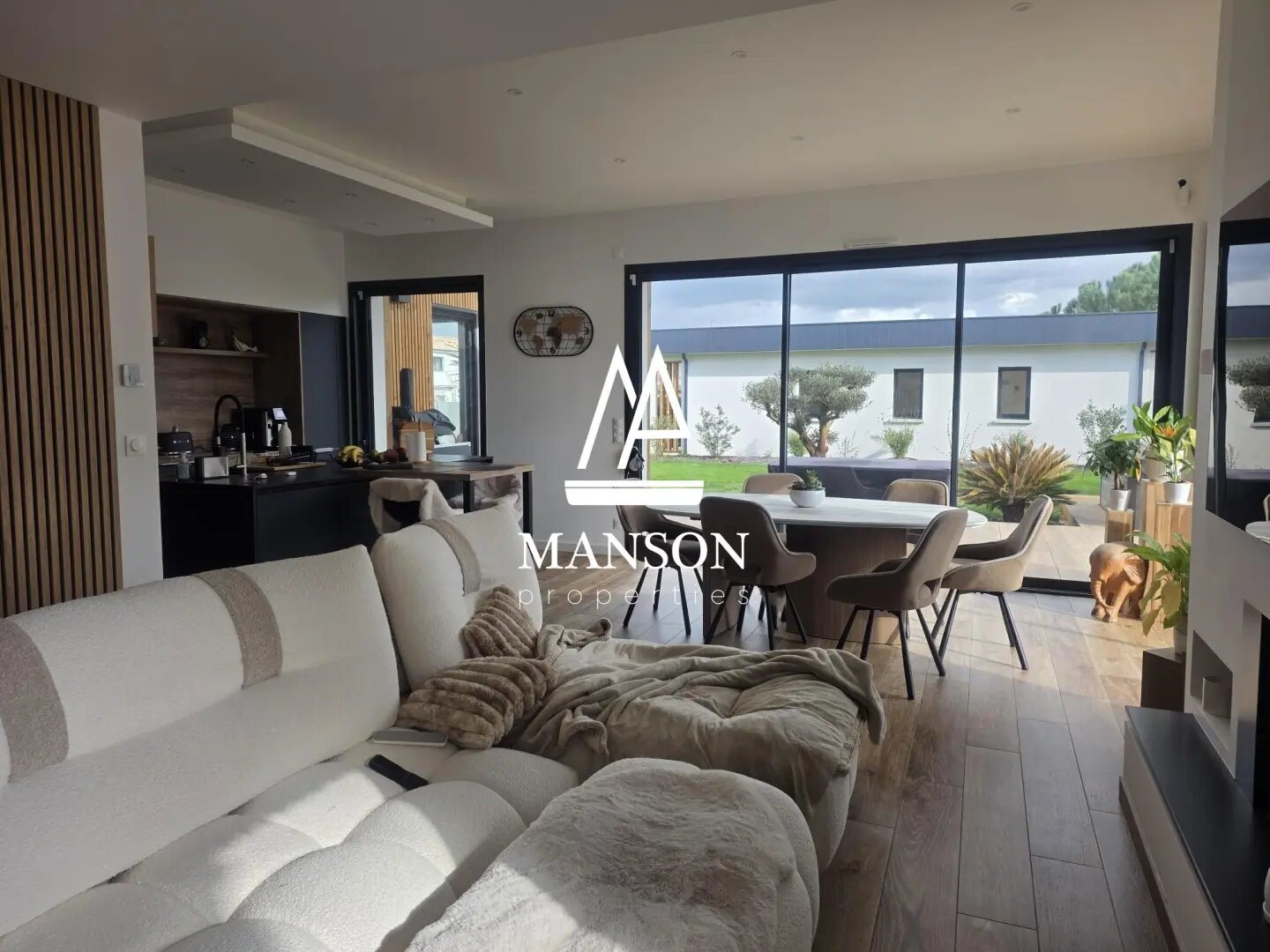 Maison à vendre, 195m², Le Haillan