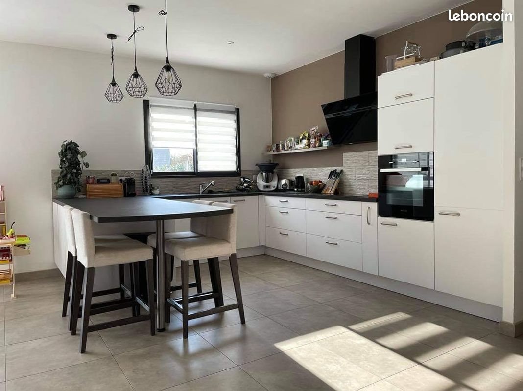 Maison à vendre, 132m², Bréviandes