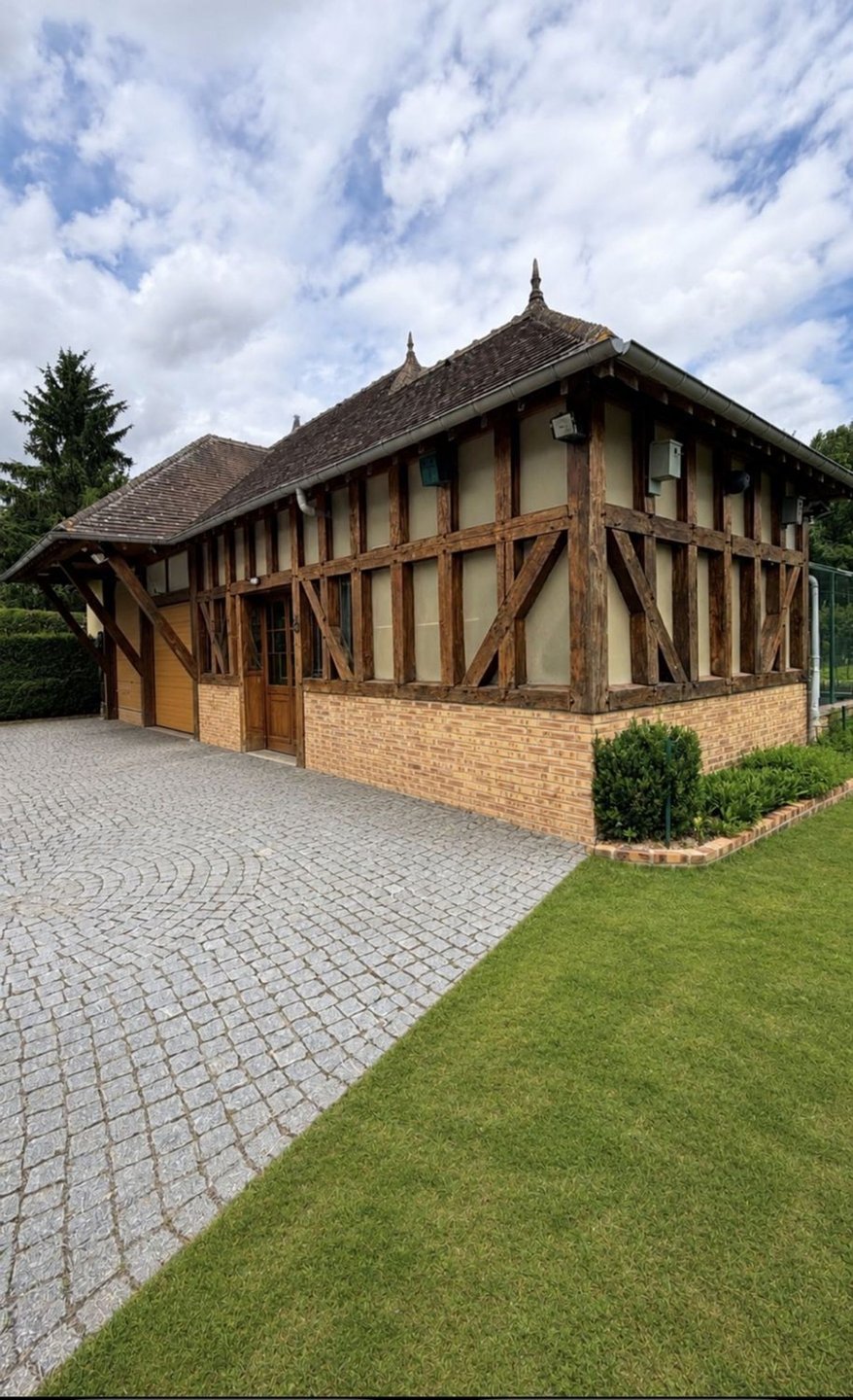 Maison à vendre, 307m², Saint-Lyé