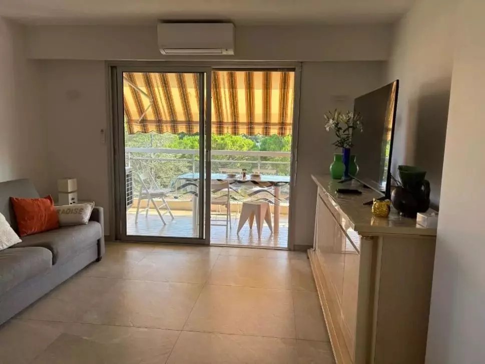 Appartement à louer, 46m², Antibes