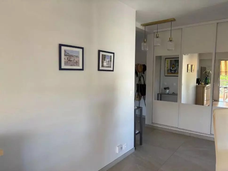 Appartement à louer, 46m², Antibes