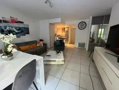 Appartement à louer, 48m², Antibes