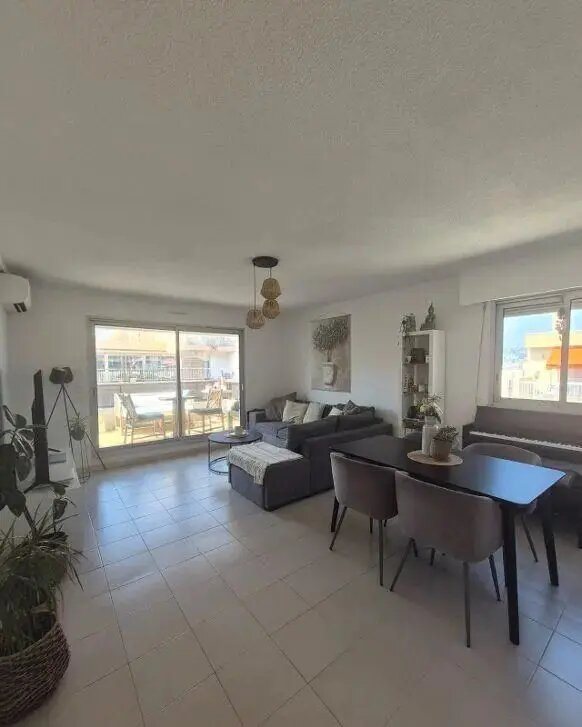 Appartement à louer, 52m², Antibes
