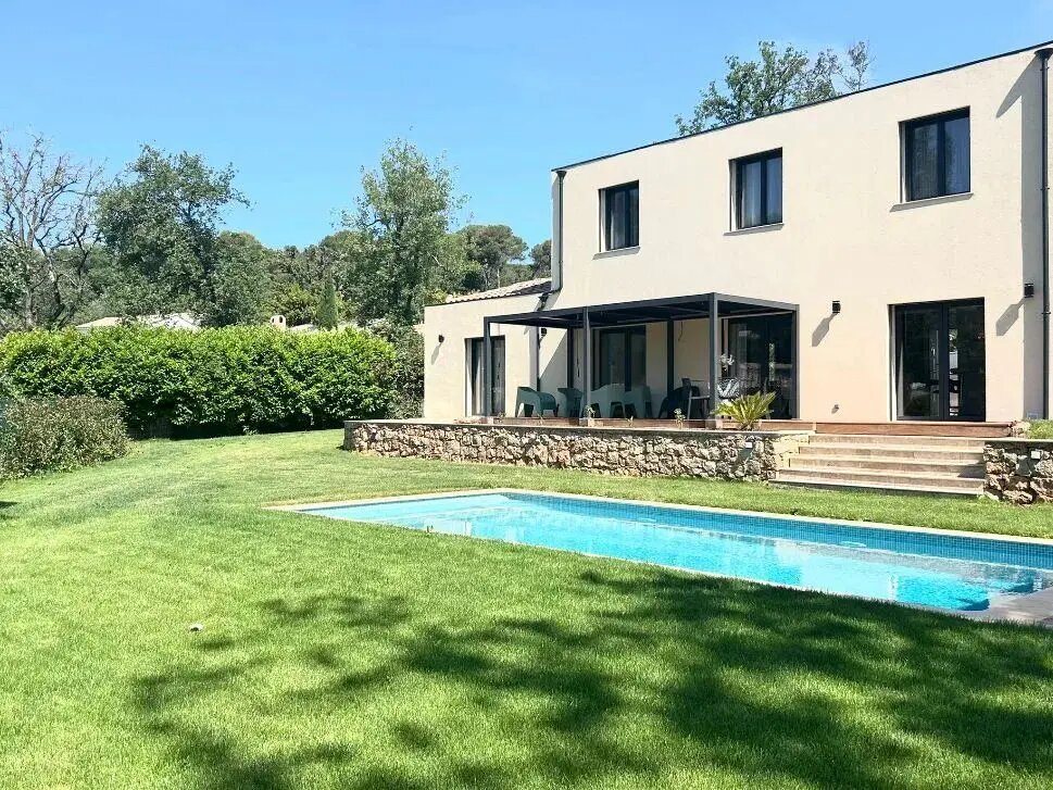 Maison à louer, 167m², Saint-Paul-de-Vence