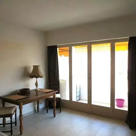 Appartement à louer, 30m², Antibes